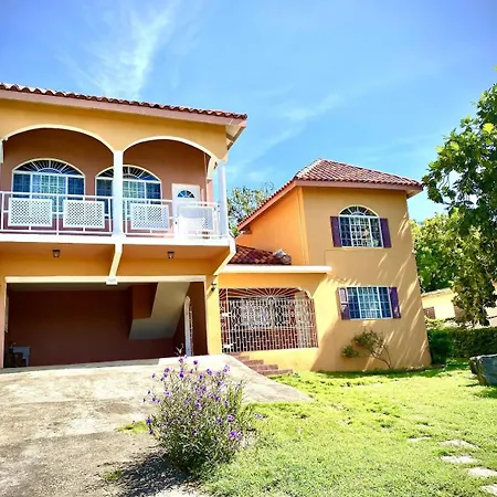 Yanceylargo Estate - Newly Built Modern 1 Bedroom Suite Villa