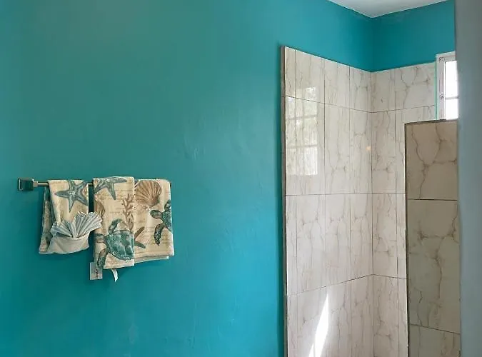Villa Yanceylargo Estate - Newly Built Modern 1 Bedroom Montego Bay