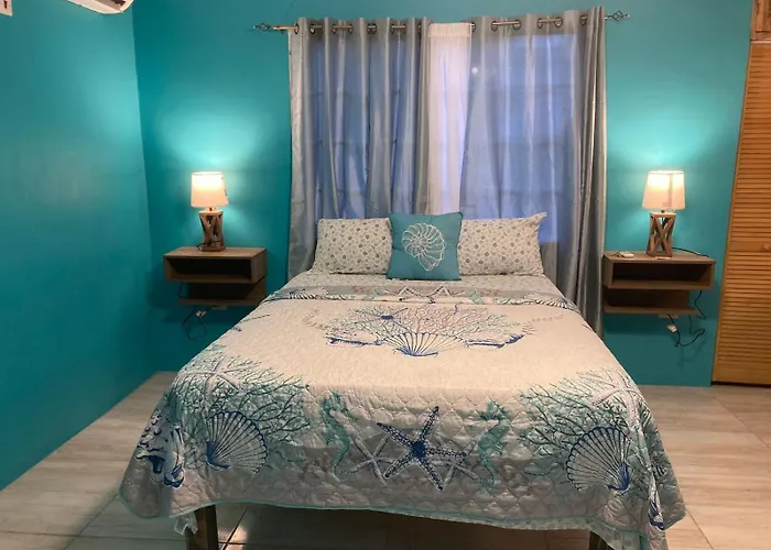 Villa Yanceylargo Estate - Newly Built Modern 1 Bedroom Montego Bay